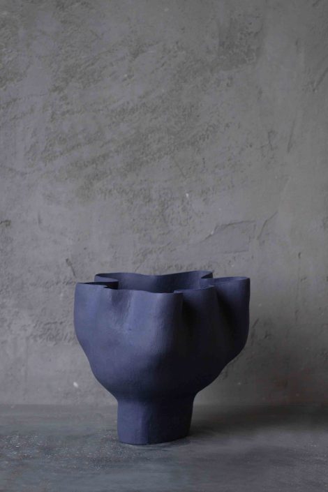 Керамическая ваза Гоген синяя из фаянса