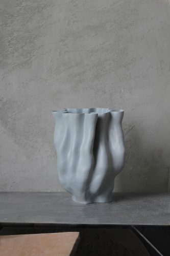 Керамическая ваза дизайнерская